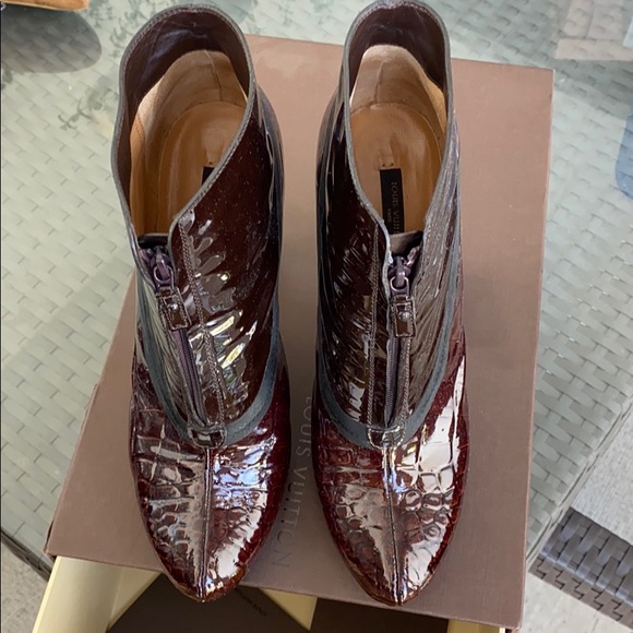 Louis Vuitton booties sz 39.5 - Picture 1 of 5